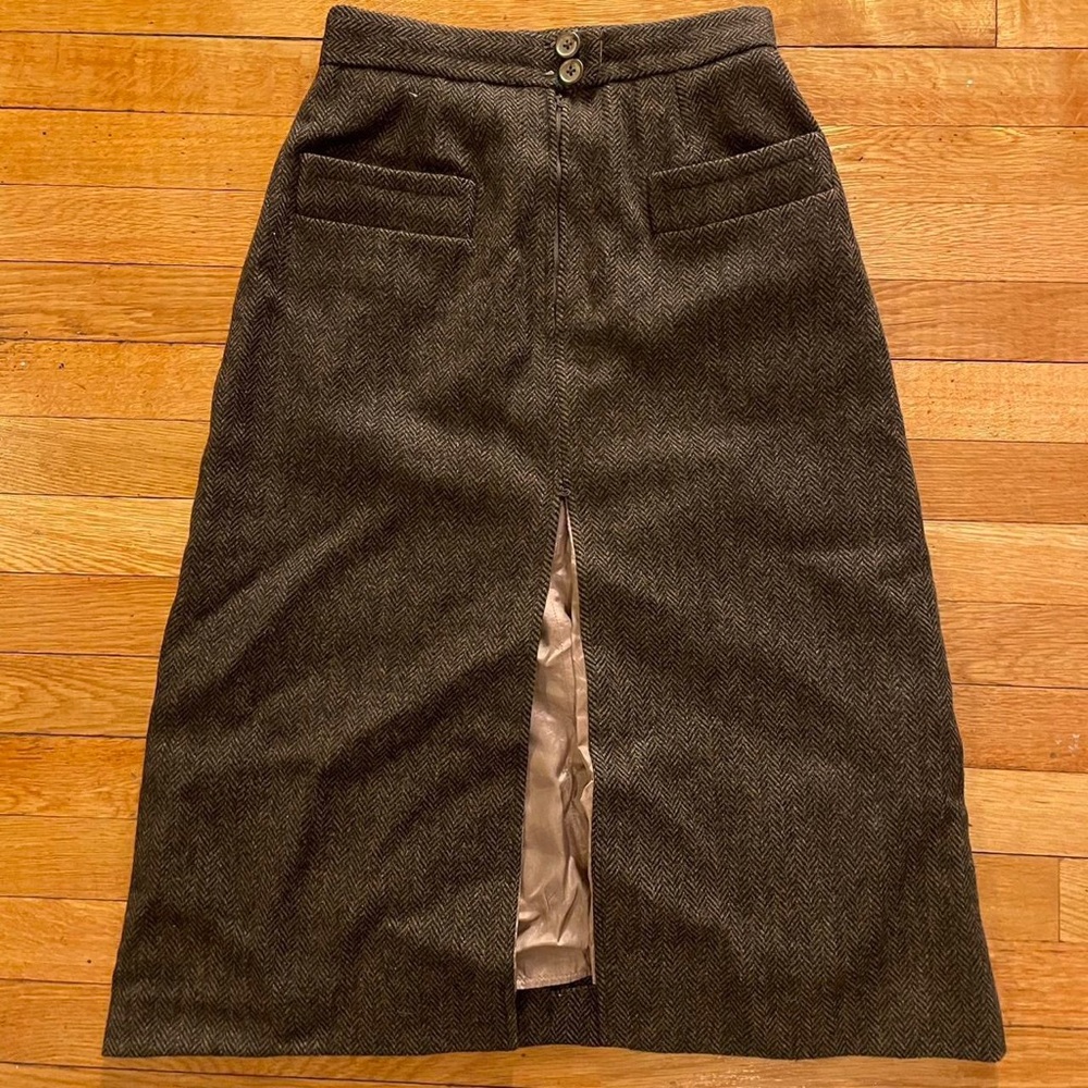 Chic Brown Herringbone Midi Skirt